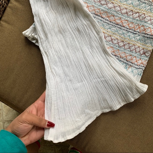 BEBE Off The Shoulder Bell Sleeve Crop Top - Picture 4 of 6